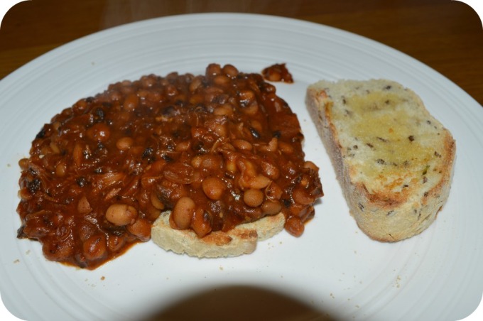 slow cooker beans on toast